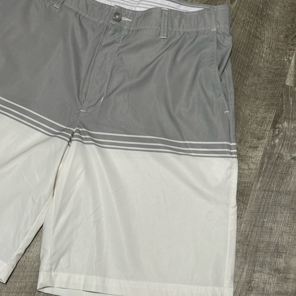 Men's Greg Norman 36 Large Chino Khakis Shorts White Gray Stretch Grip Waistband - Picture 5 of 7